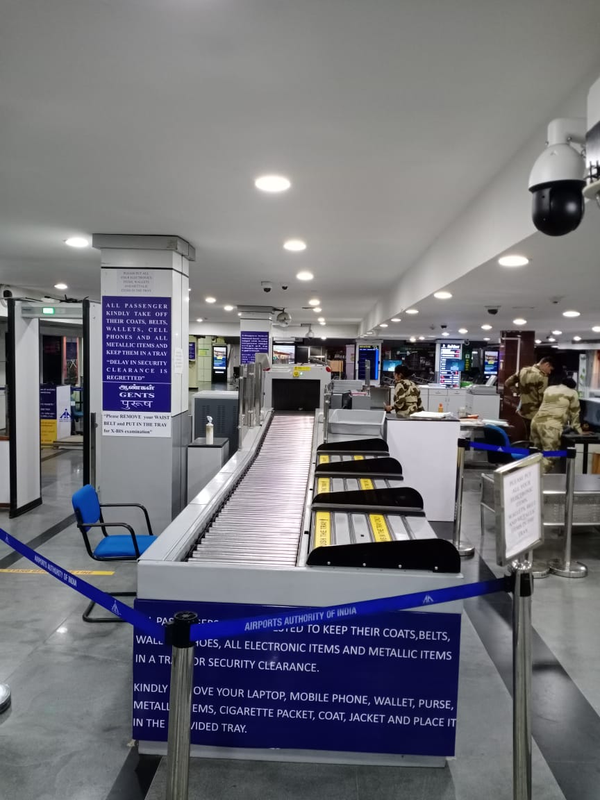 Tray Retrieval System in Delhi airport